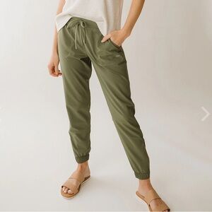 NWT Albion Green Heather Jetsetter Jogger